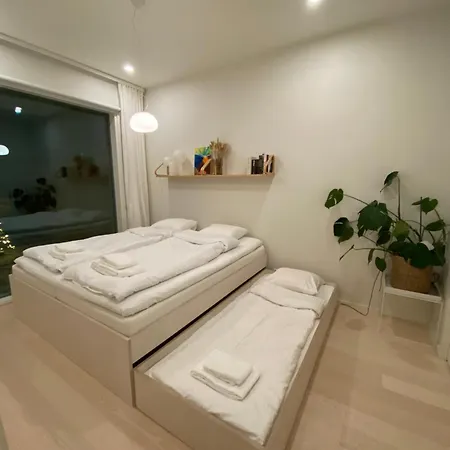 Arctic Riverside Design Apartment *